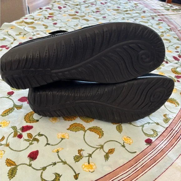 Naot Kirei Black Mary Jane Flats - Picture 8 of 8